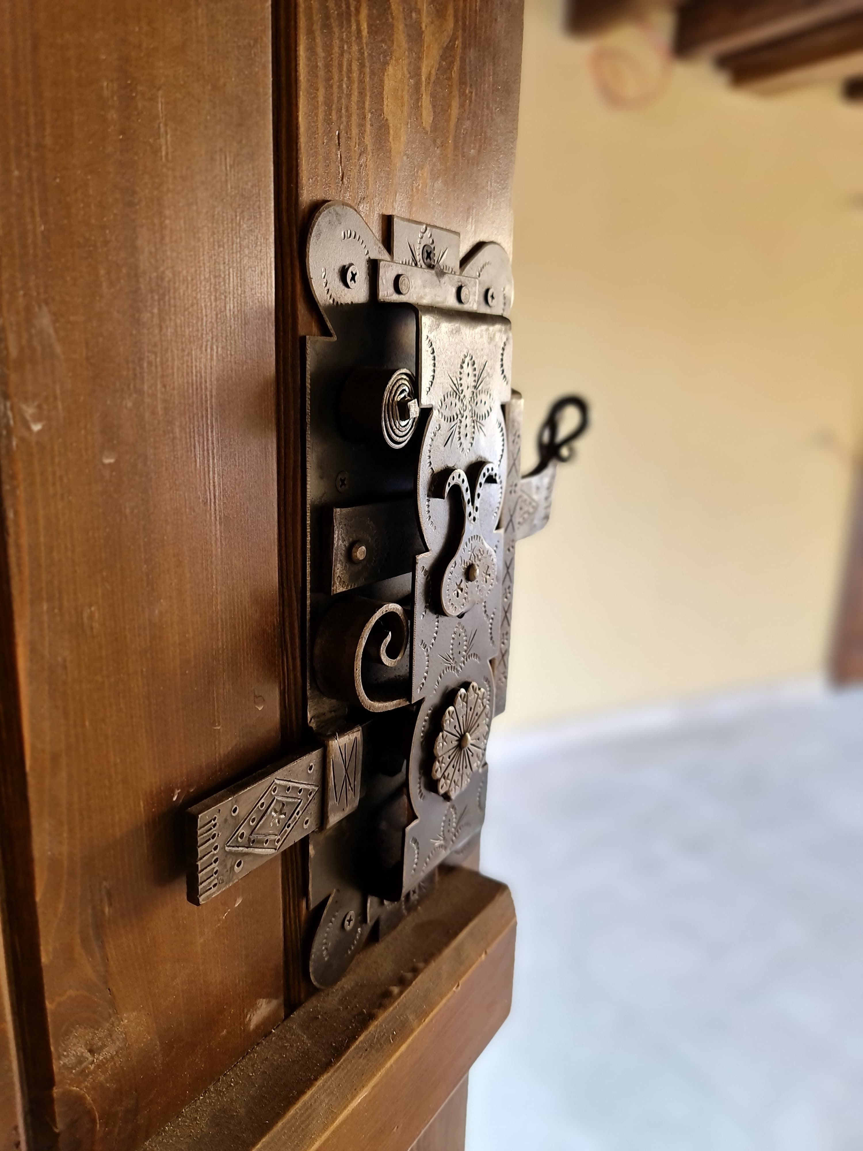 Ürünlü 2724 Ada 13-14 Parsel Sivil Mimari Örneği Restorasyon İşi (Arıcılık Müzesi)